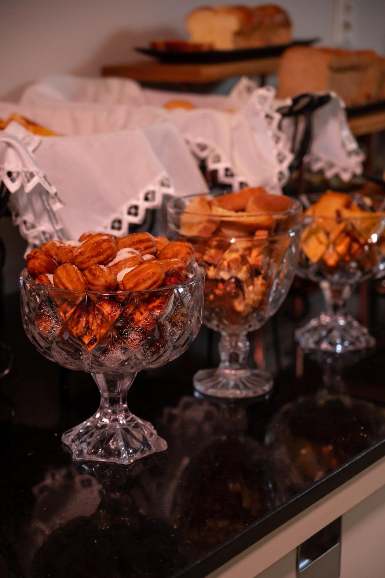 Hotel Inter Cuiaba Exterior photo Dried fruit